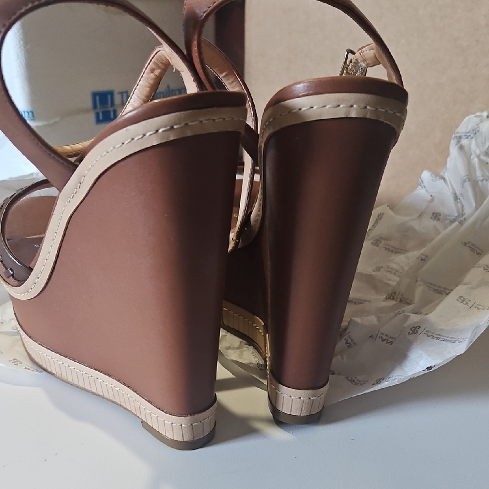 ANDREA FENZI Tan Leather Wedge Sandals - Picture 2 of 9